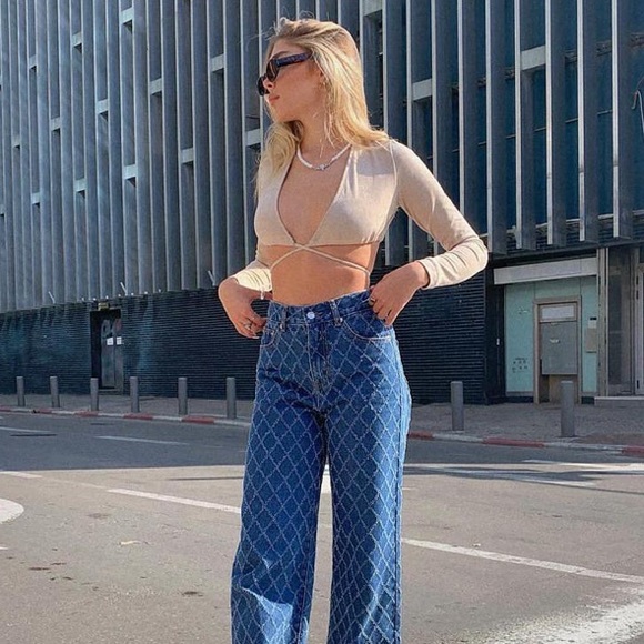 ADIKA Long sleeve wrap crop top front tie tan - Picture 4 of 9